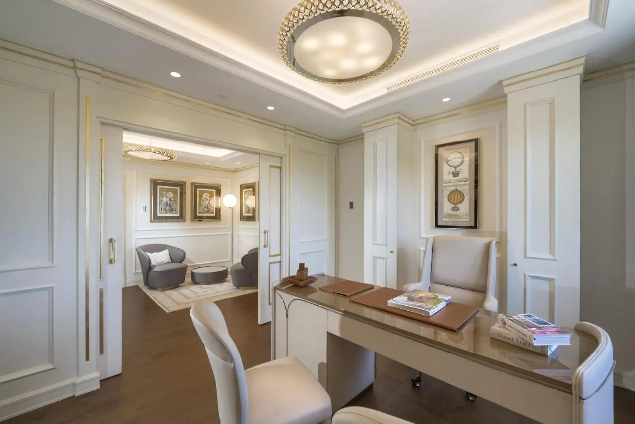 Apartahotel Royal Suite At The San Roque Club